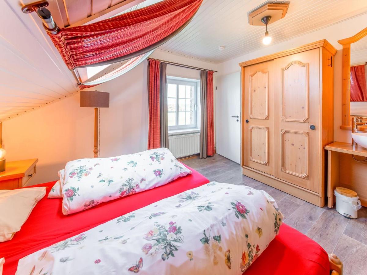 Luxurious House With Sauna In A Farm In Bastogne Bagian luar foto